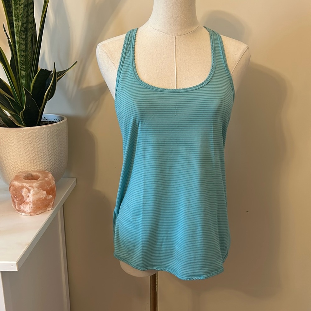 Lululemon light blue teal singlet workout top sz 4